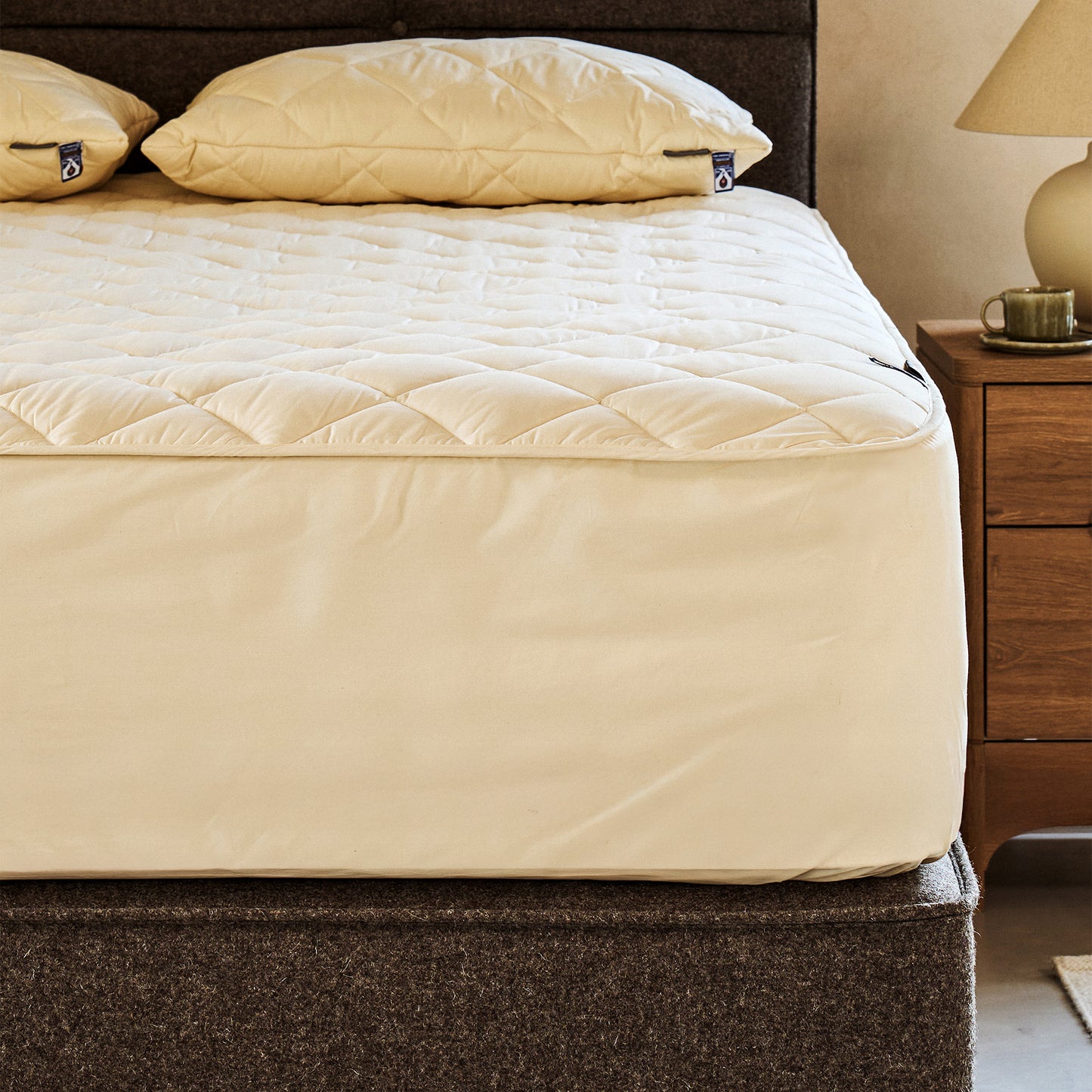 Deluxe Washable Wool Mattress Protector - Extra-Deep Skirt
