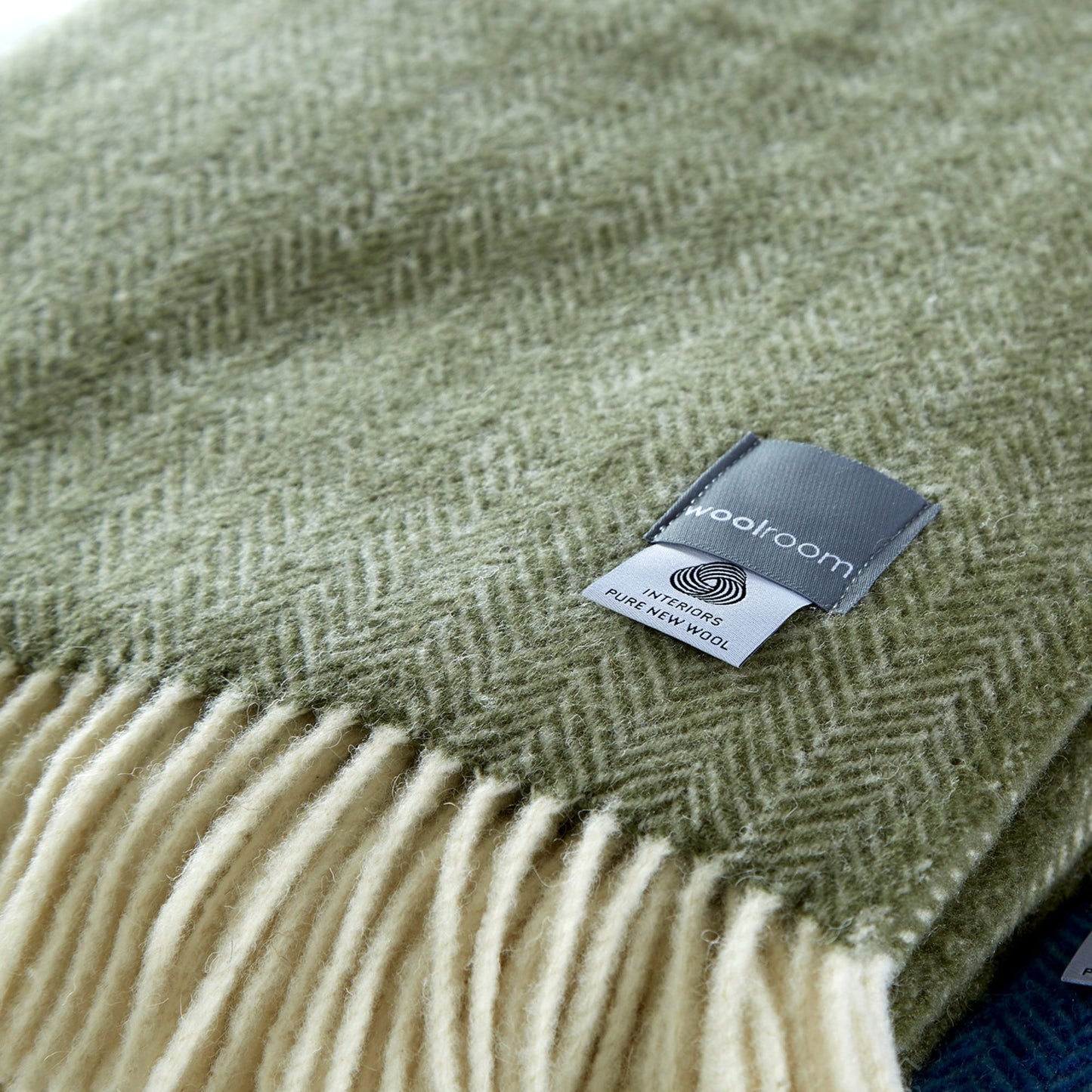 Chianti Wide Throw - Pine Green from Woolroom – natural bed blankets for better sleep