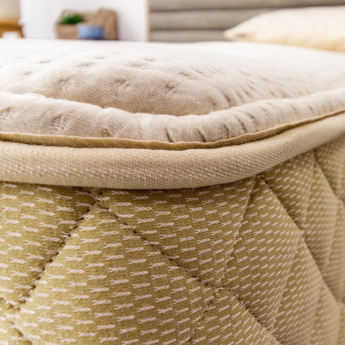 Matelas hybride en latex et laine