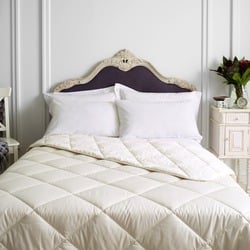 Luxury Alpaca Bedding Set - Light
