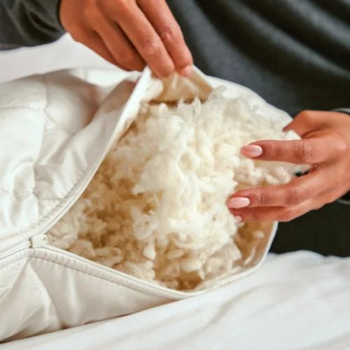 Properties of Wool: Benefits - extra pillow fluff