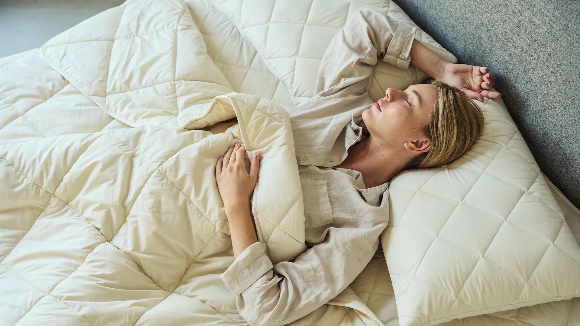 Why Hot Sleepers Who've Tried Everything Should Try Wool Bedding