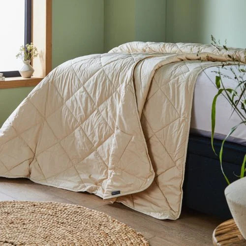 Benefits of a Wool Duvet (Or Comforter)