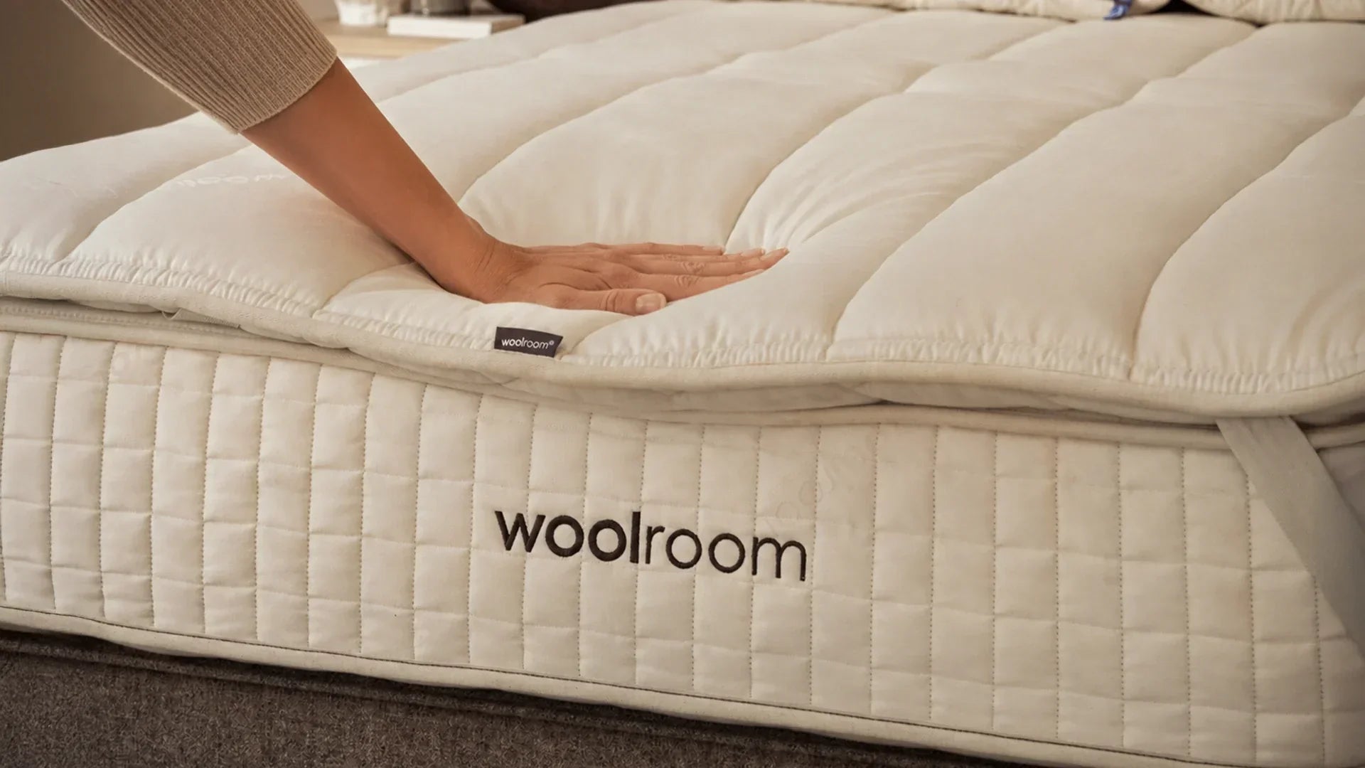 Wool Mattress Topper Benefits: What You Need to Know Before You Buy