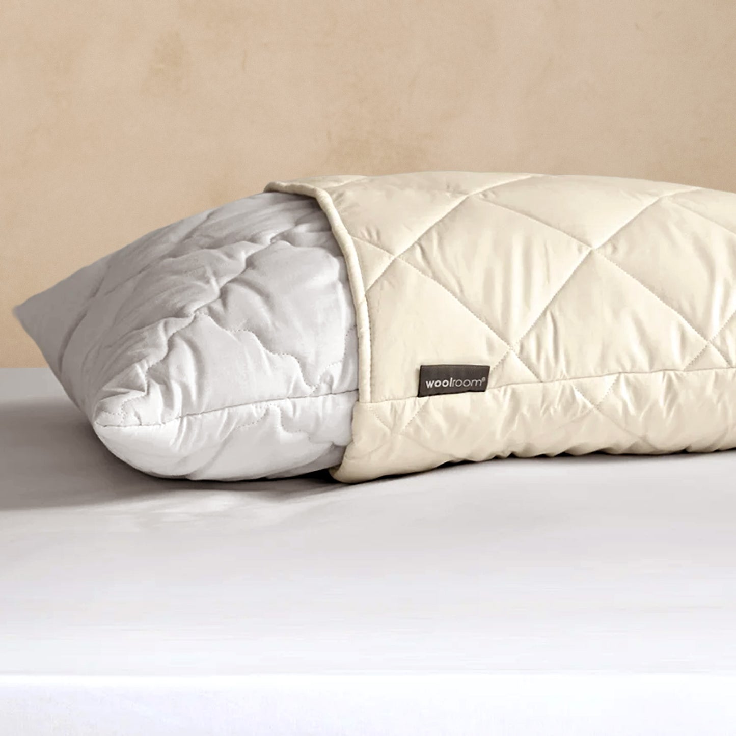 Deluxe Washable Pillow Protector