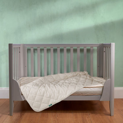 Close-up of Organic Washable Wool Kids Duvet by Woolroom – sustainable kids bedding 