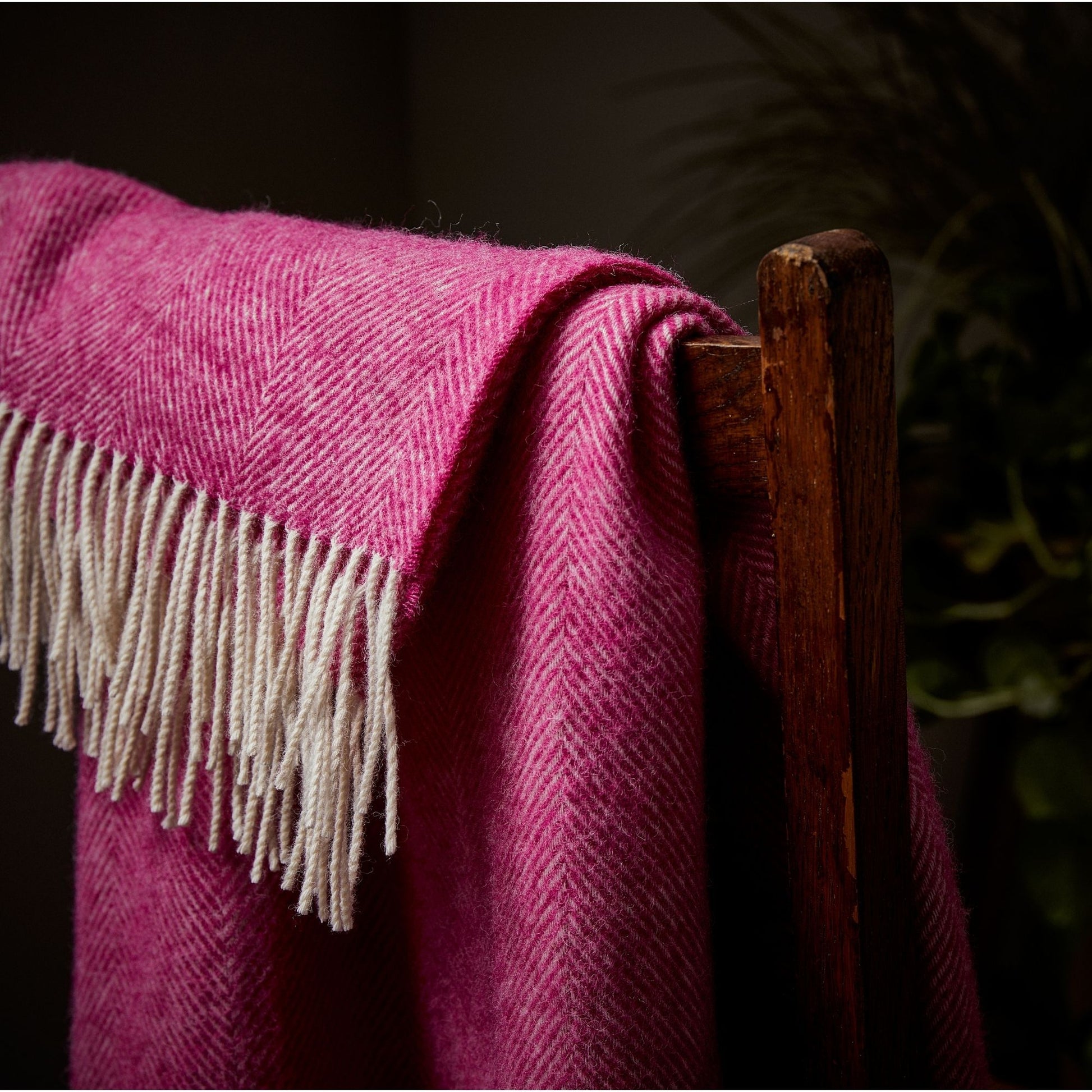 Herringbone Shetland Wool Throw - Fuchsia from Woolroom – natural wool throws for better sleep