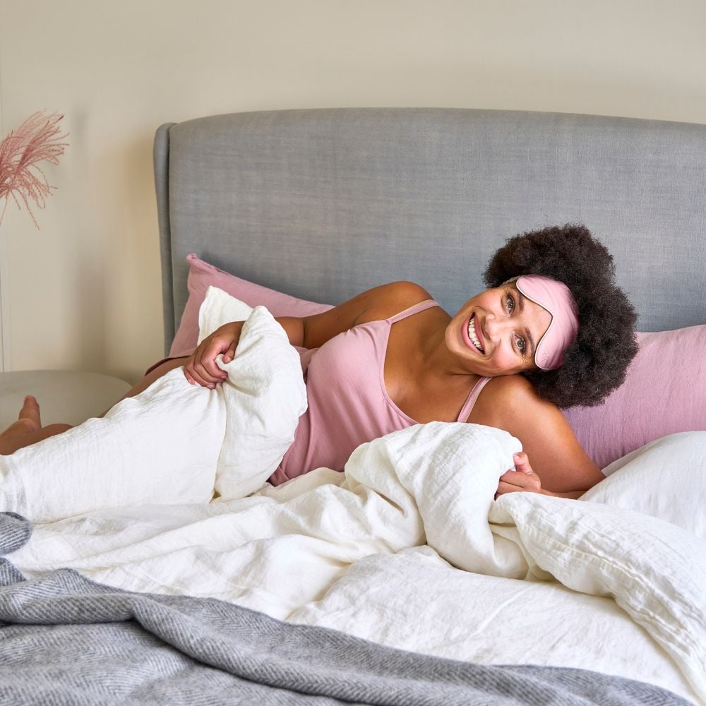 Merino Eye Mask - Rose from Woolroom – natural accessories for better sleep