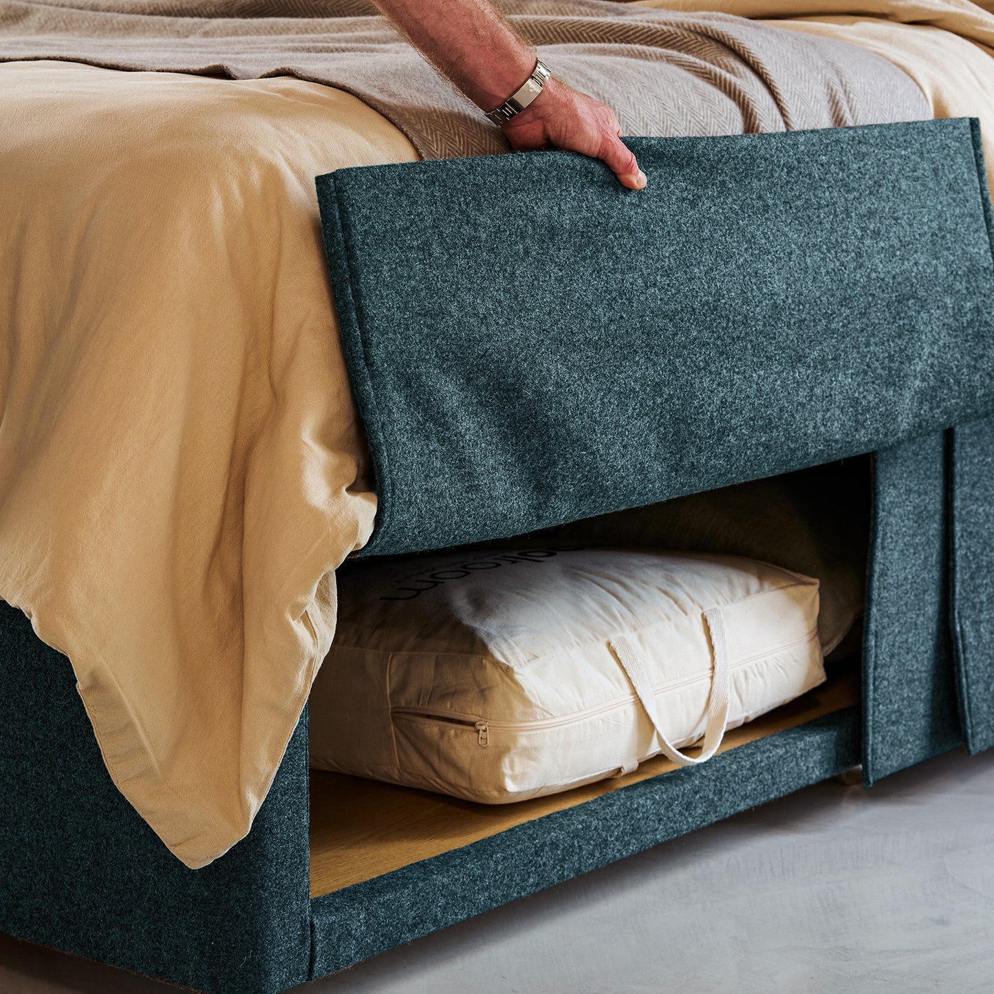 Storaway Divan - Hemlock