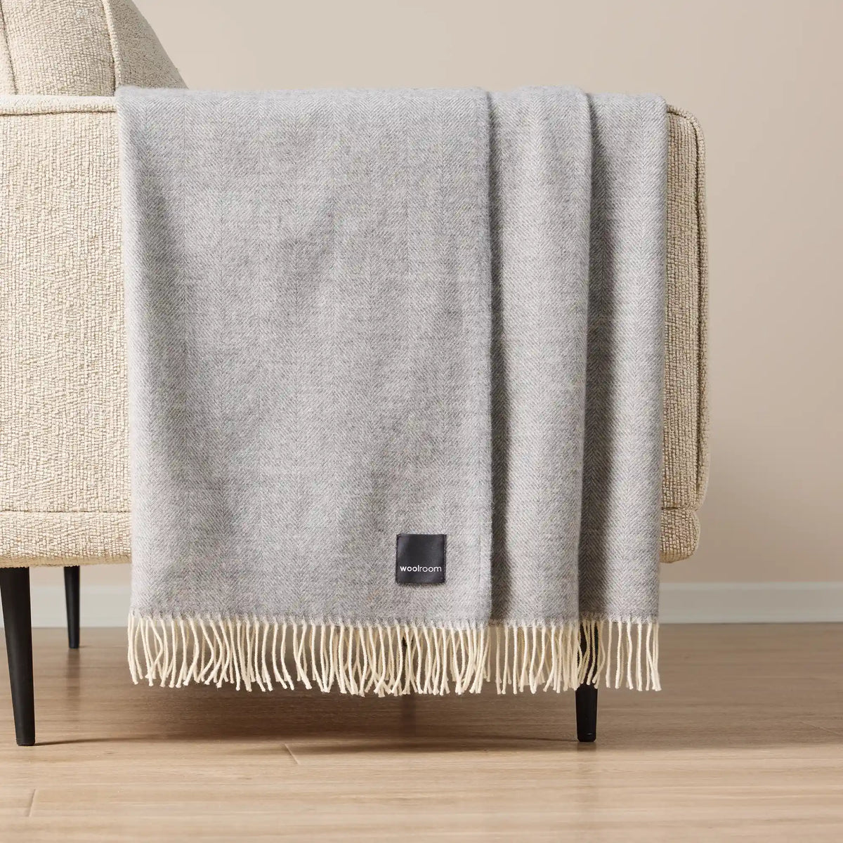 Plaid Woolroom Lilly en pure laine vierge à chevrons - Gris