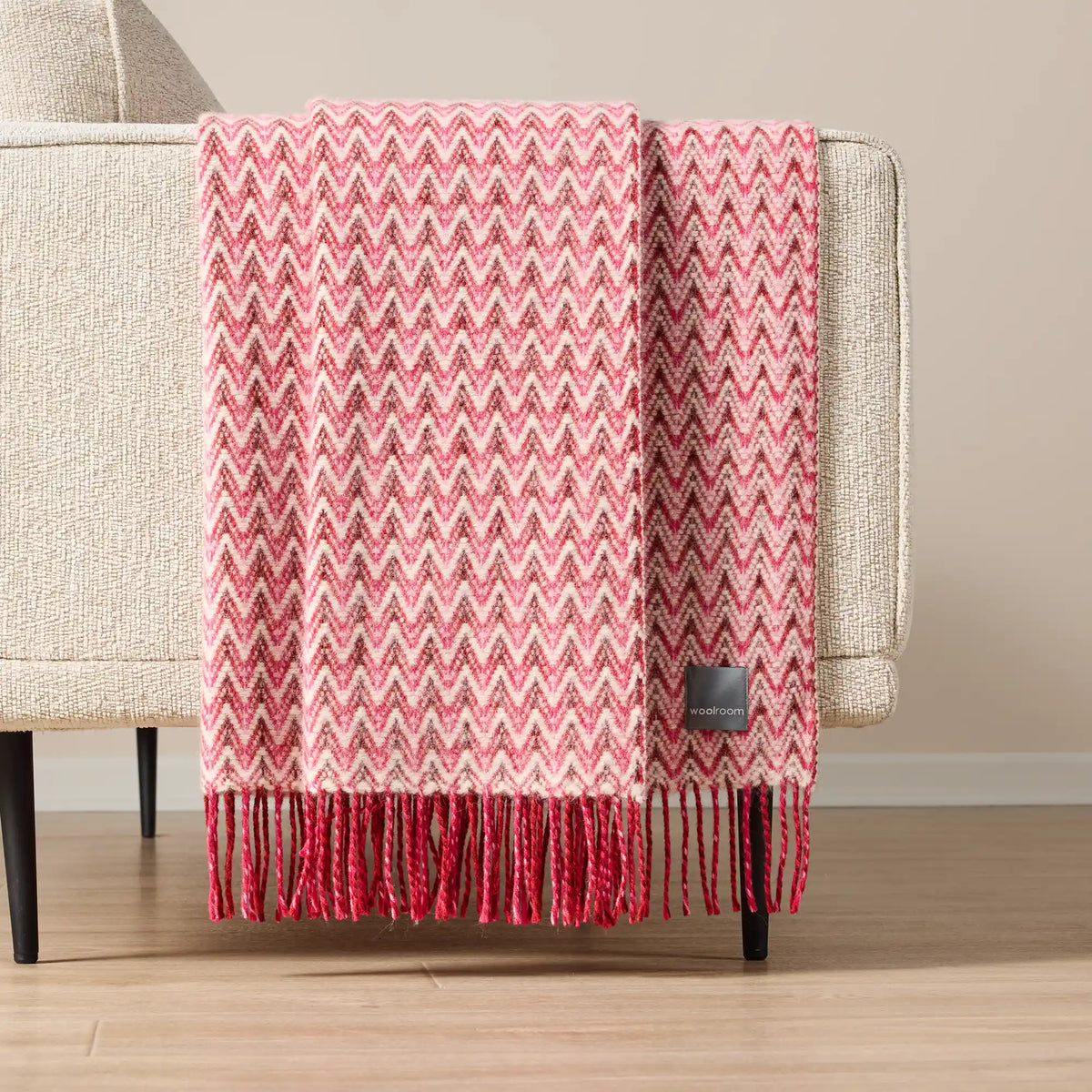 Shady Wave Wool Throw - Pink