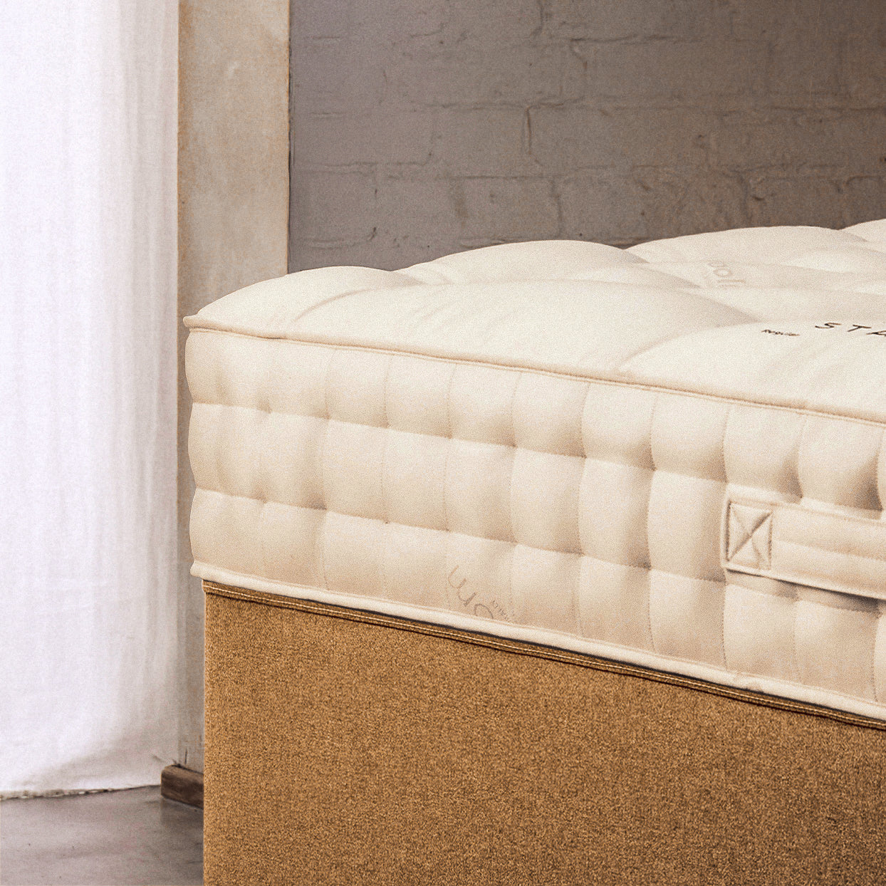 SECONDS Standen Wool Mattress, Double, Regular Tension