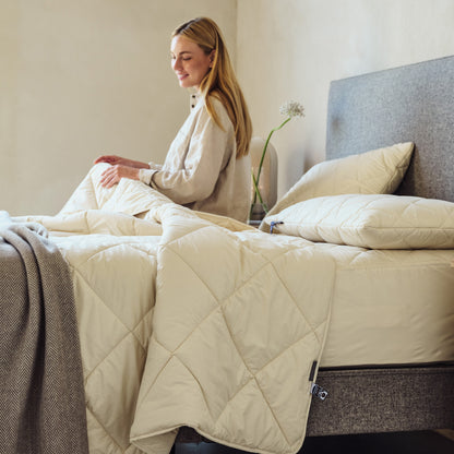 Deluxe Washable Bedding Bundle - Light