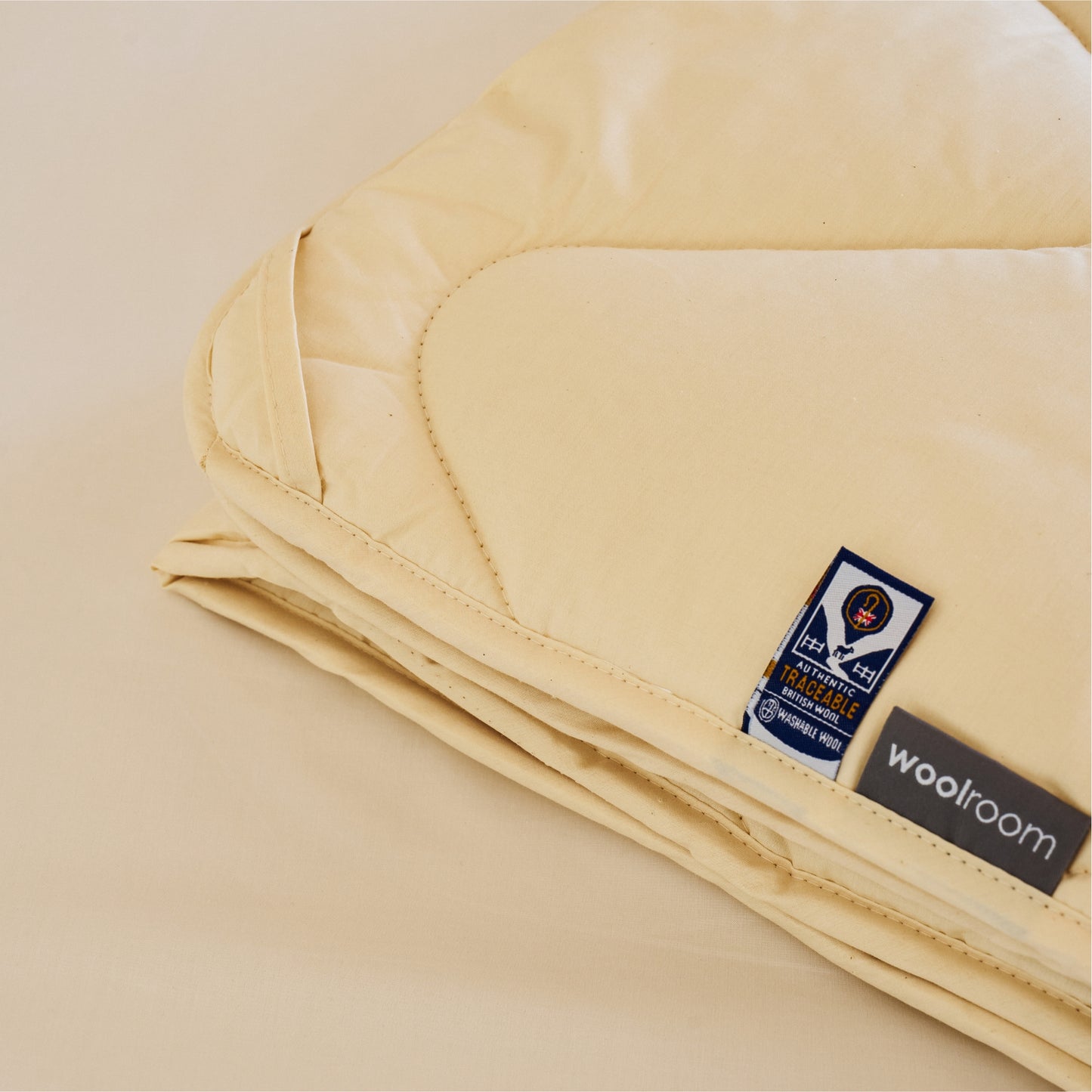 Deluxe Washable Wool Comforter - Medium