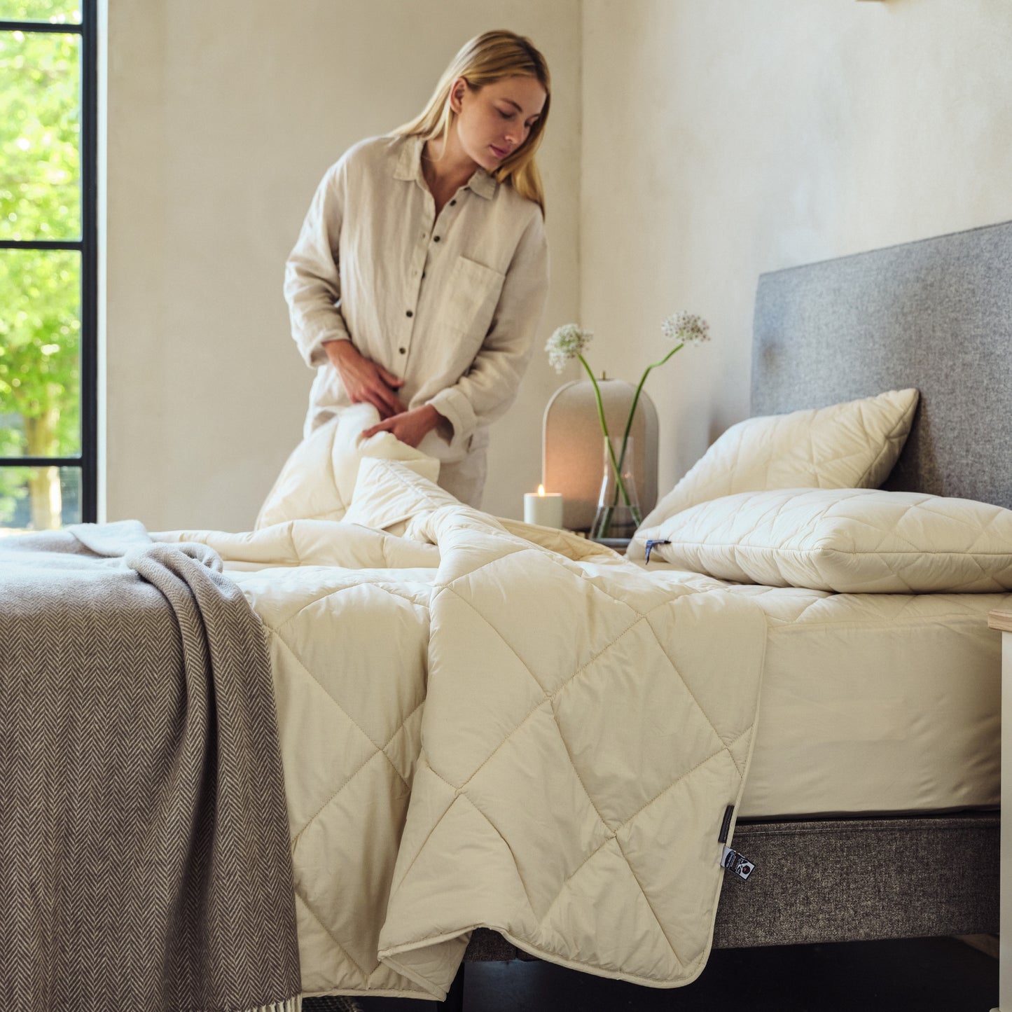 Deluxe Washable Wool Comforter - Medium