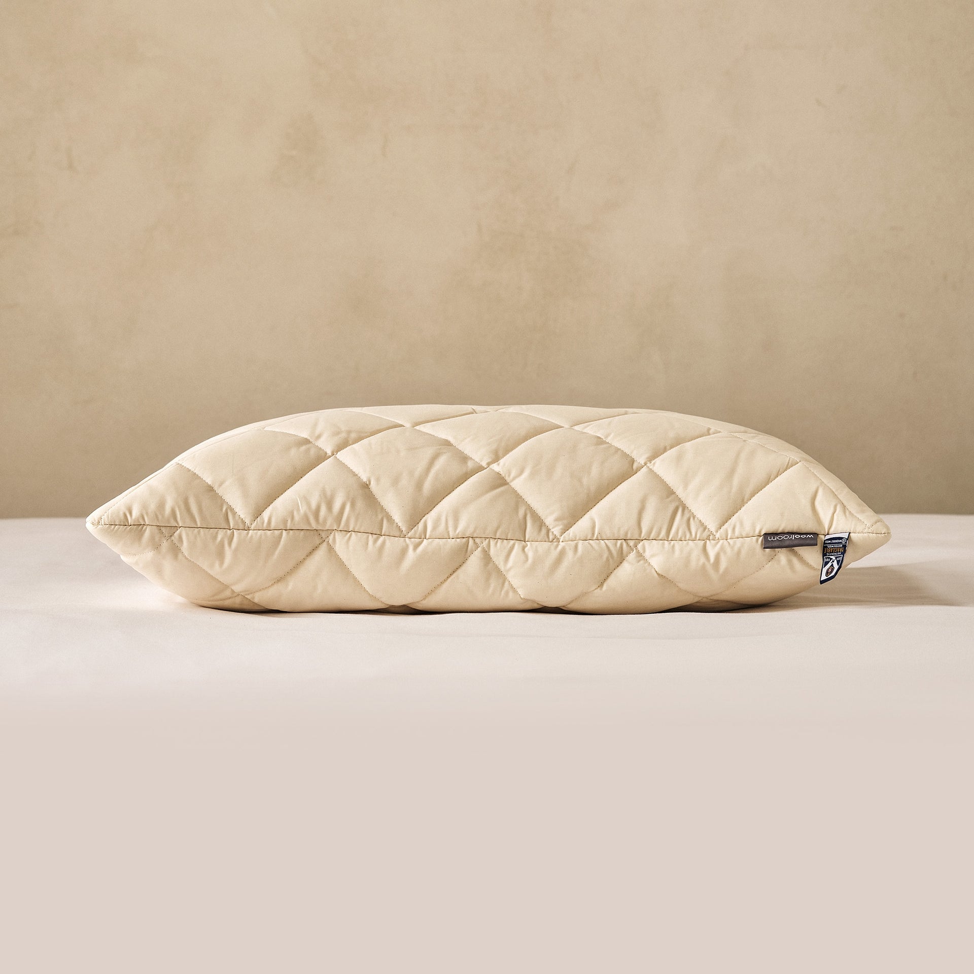 Natural Queen Latex Pillow with Wool Cover