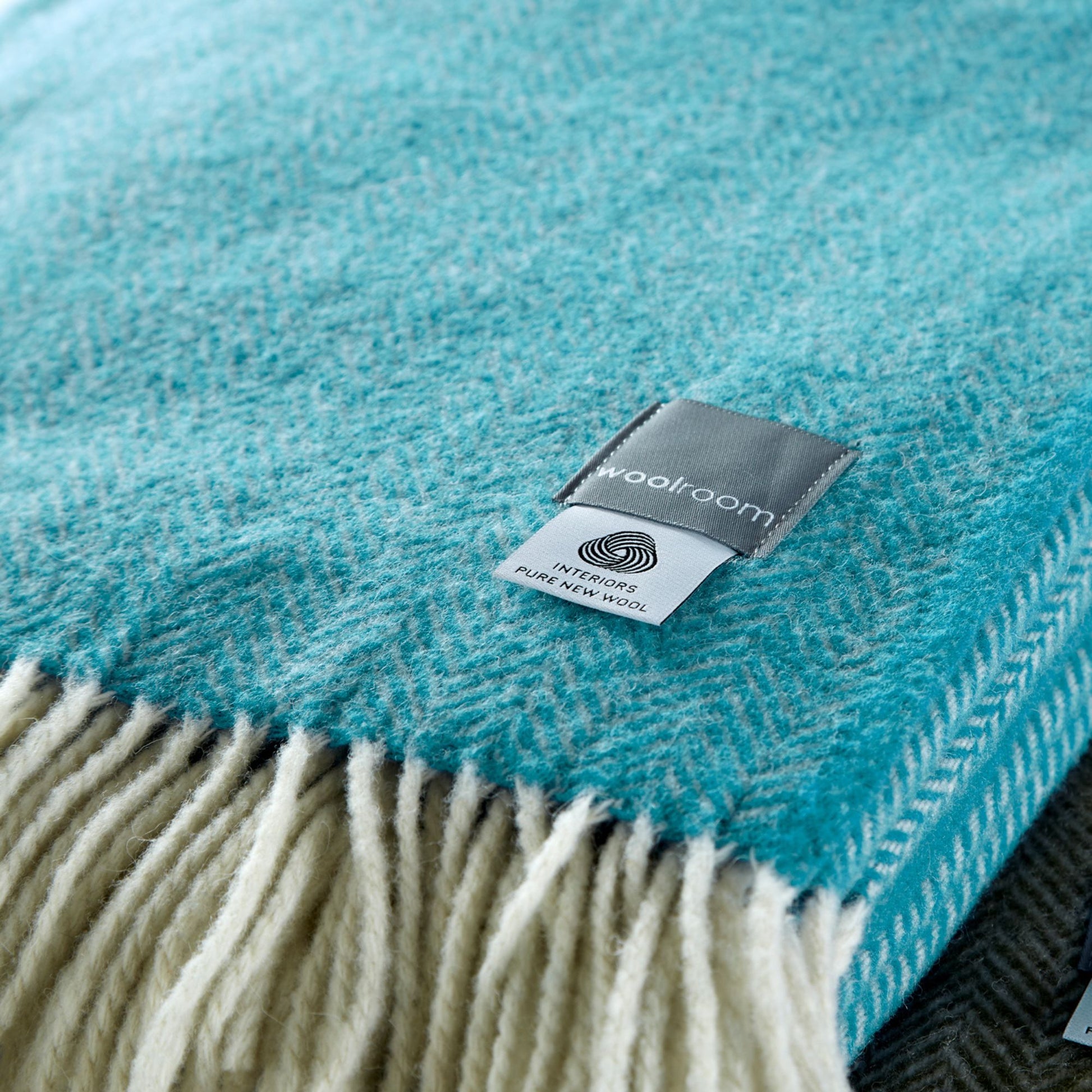 Chianti Wide Throw - Caribbean Blue from Woolroom – natural bed blankets for better sleep