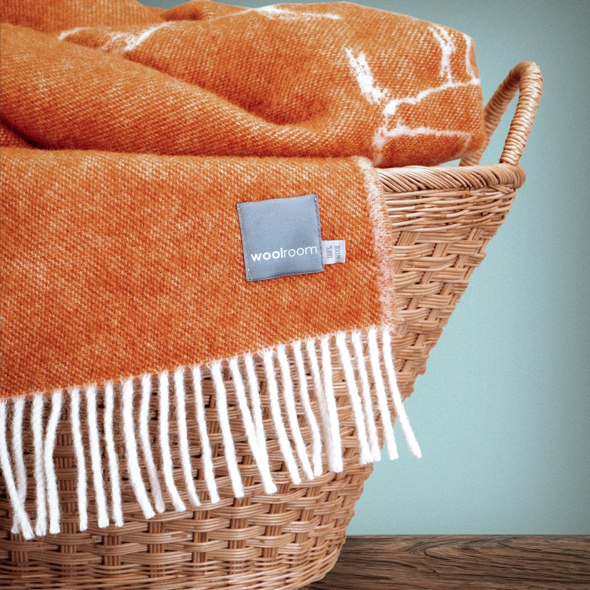 Wild and Wool Highland Coo Wool Throw - Rust – natural wool throws by Woolroom