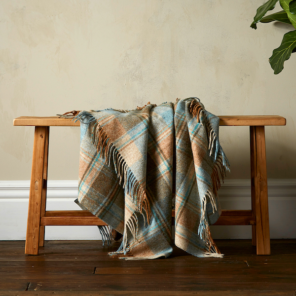 Woolroom Snowhill Shetland Throw - Eau De nil