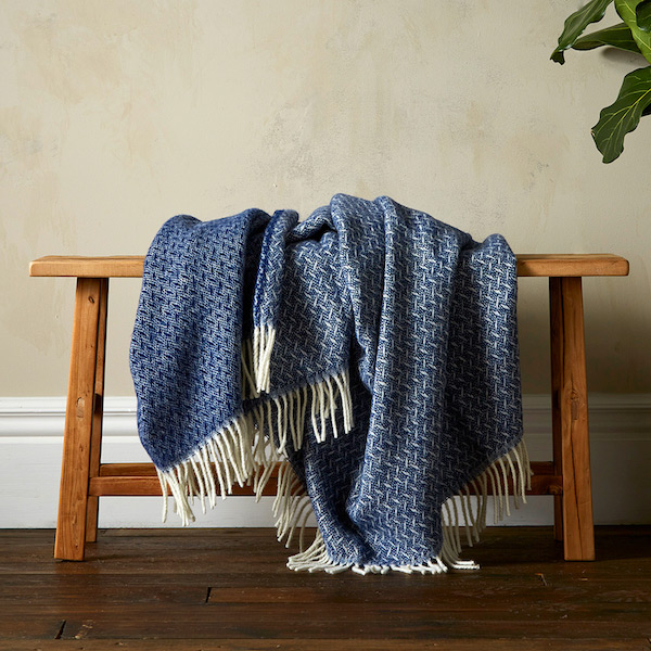 Woolroom Vilma Throw - Navy